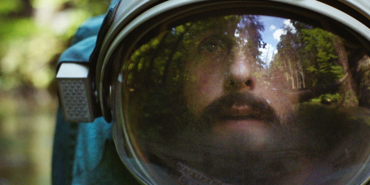 Netflix, Adam Sandler'ın "Spaceman" Dizisinin İlk Fragmanını ve Yayın Tarihini Yayınladı 1 Netflix, Adam Sandler’ın “Spaceman” Dizisinin İlk Fragmanını ve Yayın Tarihini Yayınladı