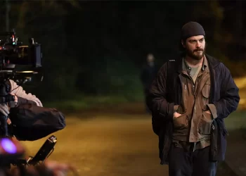 Netflix, Çağatay Ulusoy’un Başrolünde Yer Aldığı ‘Kübra’ Dizisinin Yayın Tarihini Duyurdu!