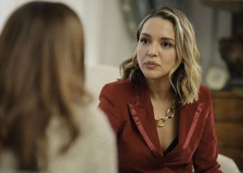 SEDA TÜRKMEN YENİ ROLÜYLE SANDIK KOKUSU DİZİSİNE GÜÇLÜ BİR GİRİŞ YAPTI!