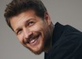 BURAK YÖRÜK YENİ DİZİSİ TAŞ KAĞIT MAKAS İLE HERKESİ ŞAŞIRTACAK BİR KARAKTERİ CANLANDIRACAK! 29 BURAK YÖRÜK YENİ DİZİSİ TAŞ KAĞIT MAKAS İLE HERKESİ ŞAŞIRTACAK BİR KARAKTERİ CANLANDIRACAK!