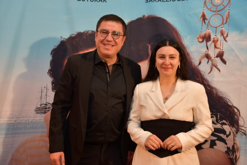 İbrahim Büyükak ve Yasemin Sakallıoğlu'nun Avrupa turu