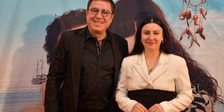 İbrahim Büyükak ve Yasemin Sakallıoğlu’nun Avrupa turu