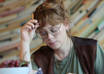 BUĞRA GÜLSOY İLE DEMET EVGAR AYNI DİZİDE BULUŞTU, ORTAYA ÇOK DUYGUSAL VE SERT BİR PROJE ÇIKTI!