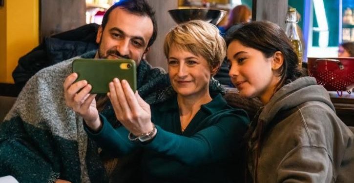 İSTANBUL ANSİKLOPEDİSİ NASIL BİR DİZİ; HİKAYESİ, OYUNCU KADROSU VE TÜM DETAYLARI!