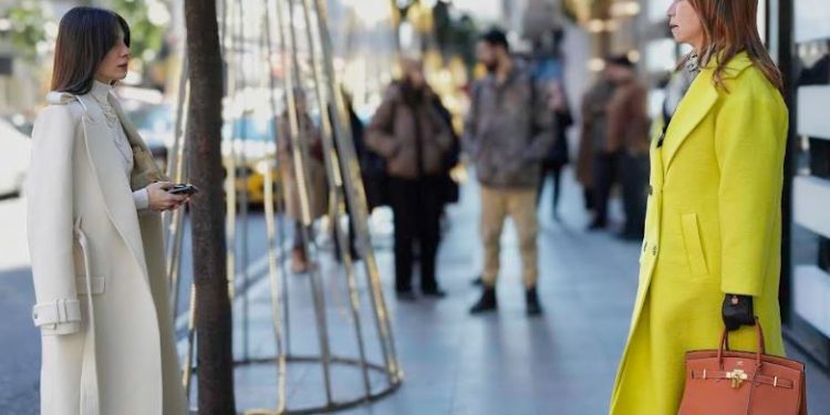 SANDIK KOKUSU DİZİSİ 6. YENİ BÖLÜMDE HİKAYE İÇİNDE YEPYENİ BİR DÖNEM BAŞLIYOR! 1 SANDIK KOKUSU DİZİSİ 6. YENİ BÖLÜMDE HİKAYE İÇİNDE YEPYENİ BİR DÖNEM BAŞLIYOR!