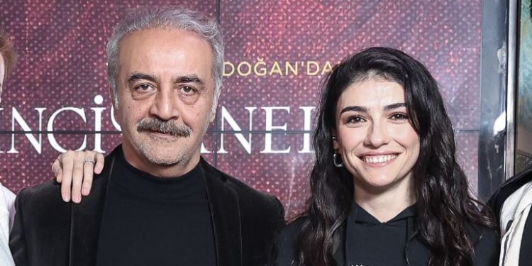 YILMAZ ERDOĞAN VE HAZAR ERGÜÇLÜ İKİLİSİ MUHTEŞEM BİR BAŞLANGICA İMZALARINI ATTI!