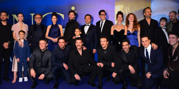 ZAFERİN RENGİ FİLMİNİN ALMANYA GALASINA BİRCE AKALAY VE GÜLPER ÖZDEMİR DE KATILDI!1 1 ZAFERİN RENGİ FİLMİNİN ALMANYA GALASINA BİRCE AKALAY VE GÜLPER ÖZDEMİR DE KATILDI!1