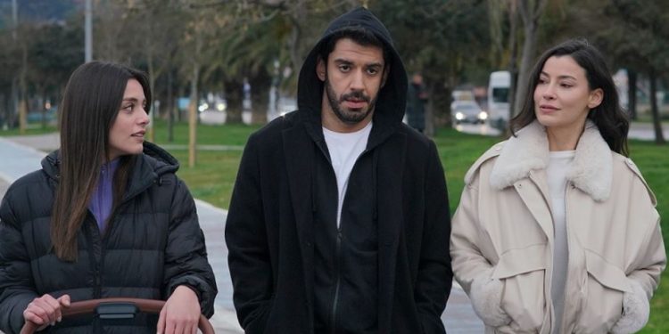 KIZILCIK ŞERBETİ DİZİSİ REYTİNGLERDE DÜŞÜŞ YAŞAYINCA İNCİ TANELERİ BİR NUMARALI DİZİ OLDU!