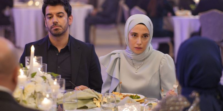 KIZILCIK ŞERBETİ DİZİSİ 57. BÖLÜMDE NURSEMA CEPHESİNDE YAŞANAN GELİŞMELER ŞAŞKINLIK YAŞATTI!