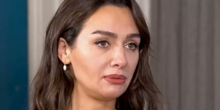 KUŞ UÇUŞU PROJESİNİN 3. SEZONU YAYINLANINCA BİRCE AKALAY HAYRANLARI AYNI SORUYU SORMAYA BAŞLADI!