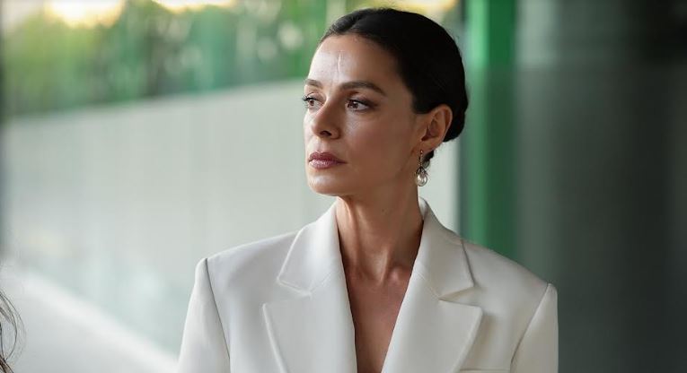 ÖZGE ÖZPİRİNÇCİ’NİN BAŞROLÜNDEKİ SANDIK KOKUSU DİZİSİ SEZON FİNALİNDE KARSU YOLUNDAN DÖNMEYECEK! 2 ÖZGE ÖZPİRİNÇCİ’NİN BAŞROLÜNDEKİ SANDIK KOKUSU DİZİSİ SEZON FİNALİNDE KARSU YOLUNDAN DÖNMEYECEK!