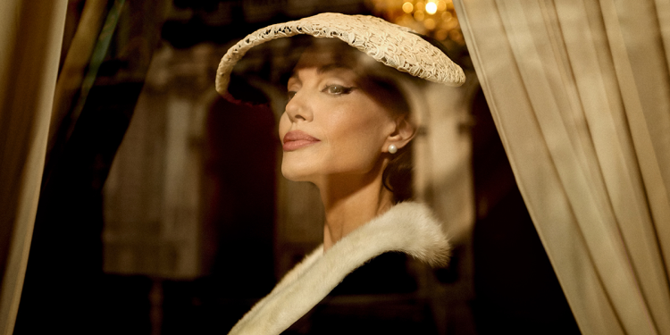 Netflix, Angelina Jolie'nin 'Maria' Filminin ABD'deki Yayın Evi Olacak 1 Netflix, Angelina Jolie’nin ‘Maria’ Filminin ABD’deki Yayın Evi Olacak