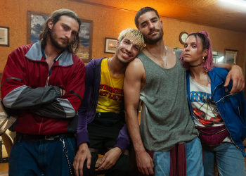 'Turn of the Tide' Netflix'te 3. Sezon İçin Yenilendi 2 ‘Turn of the Tide’ Netflix’te 3. Sezon İçin Yenilendi