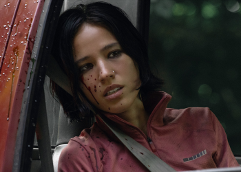 ‘Don’t Move’ İncelemesi: Kelsey Asbille ve Finn Wittrock’un Başrolde Olduğu Netflix Gerilim Filmi Bazı Anlara Sahip