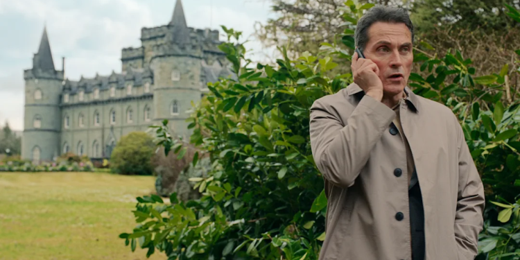 Diplomat Ebeveyn Rehberi: Netflix dizisi ne kadar ayrıntılı ve şiddet içerikli?