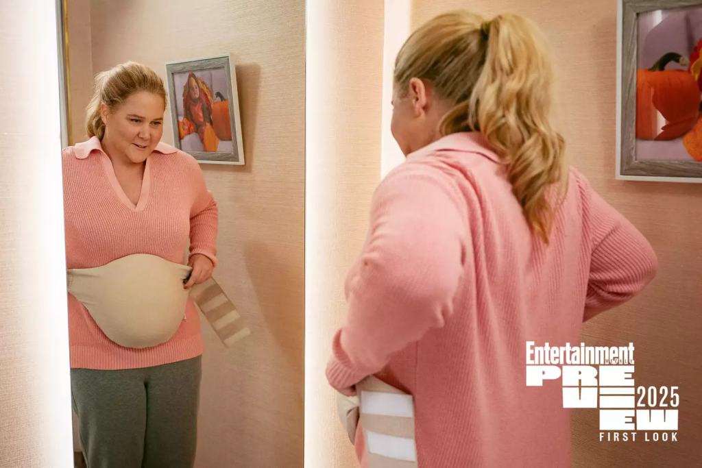 'Kinda Pregnant': Amy Schumer'ın R Dereceli Netflix Komedisinin Yayın Tarihi Belirlendi 4 'Kinda Pregnant': Amy Schumer'ın R Dereceli Netflix Komedisinin Yayın Tarihi Belirlendi