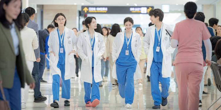 Tıbbi K-Drama ‘Resident Playbook’ Nisan 2025’te Netflix’e Geliyor