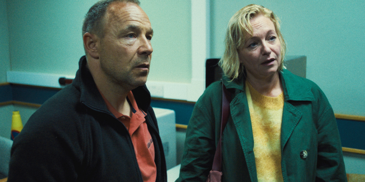 ‘Ergenlik’ Netflix’in Onaylı Hiti; İşte Diğer Dizilerle Karşılaştırılması