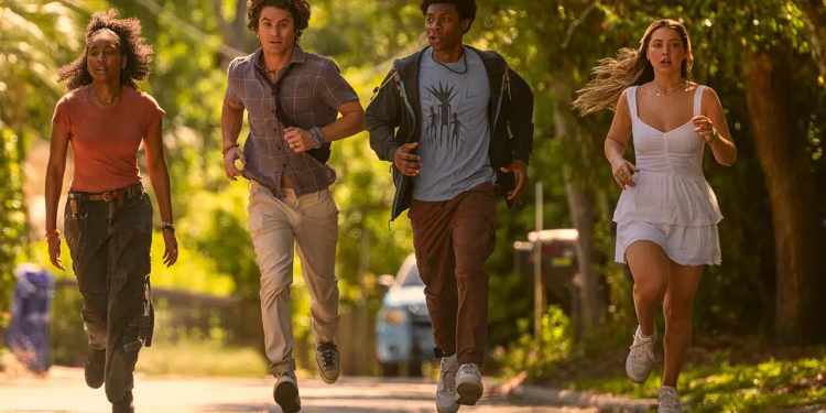 ‘Outer Banks’ 5. Sezon Yapımı Ertelendi ve Oyun Devam Filmi İptal Edildi