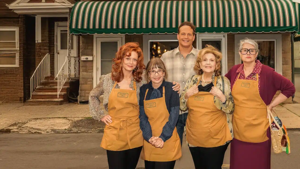 'Nonnas' Film Müziği: Netflix Komedisinde Yer Alan Her Şarkı 2 'Nonnas' Film Müziği: Netflix Komedisinde Yer Alan Her Şarkı