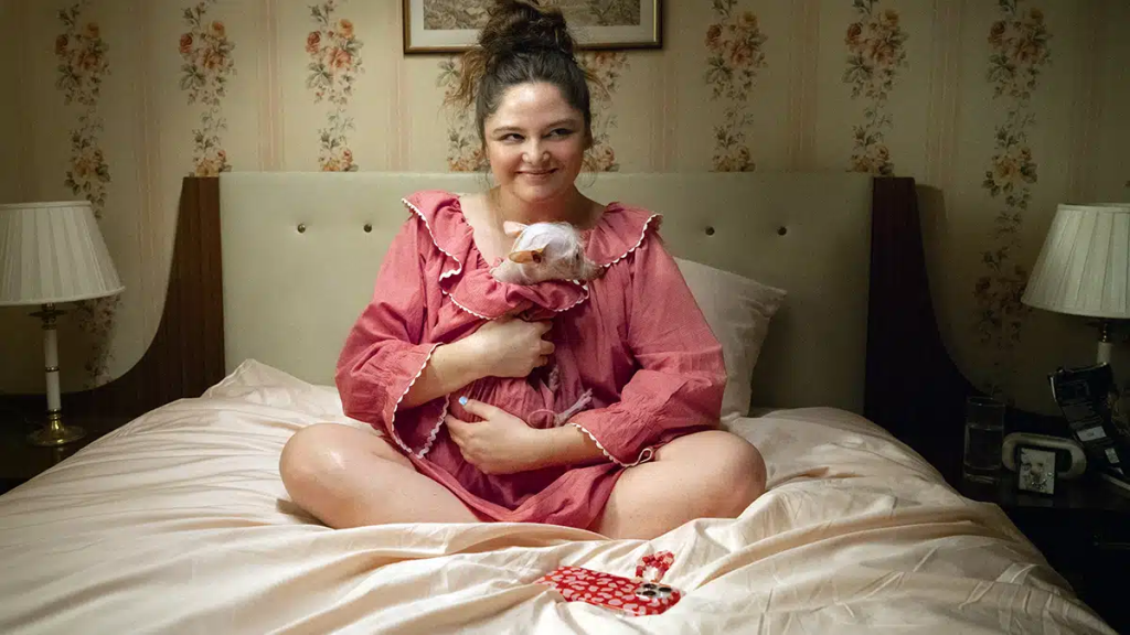 Lena Dunham'ın Yeni Komedi Dizisi 'Too Much' Temmuz 2025'te Netflix'te Yayınlanacak 2 Lena Dunham'ın Yeni Komedi Dizisi 'Too Much' Temmuz 2025'te Netflix'te Yayınlanacak