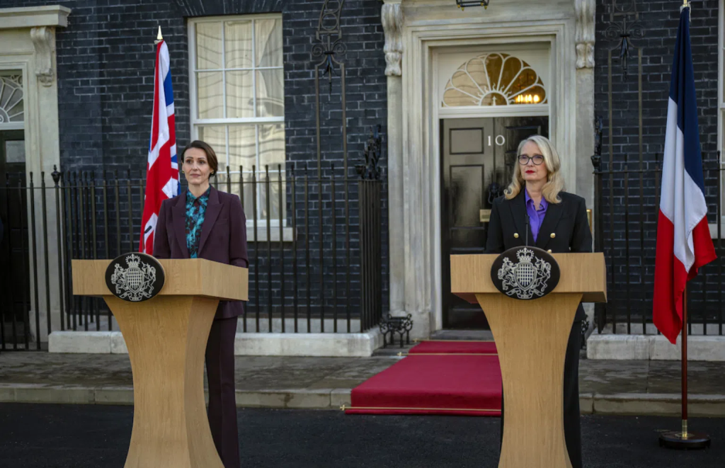 Suranne Jones ve Julie Delpy'nin Netflix Dizisi 'Rehine': Bilmeniz Gereken Her Şey 9 Suranne Jones ve Julie Delpy'nin Netflix Dizisi 'Rehine': Bilmeniz Gereken Her Şey