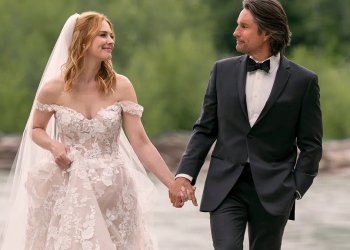 ‘Virgin River’ 7. Sezon Yapımı Meksika’ya Taşınıyor ve Gelecek Bölümlerden Neler Bekleyeceğinize Dair Daha Fazla İpucu Ortaya Çıktı Üretim sona ererken, Meksika’ya büyük bir üretim hamlesi de dahil olmak üzere çok daha fazla ayrıntıya sahibiz