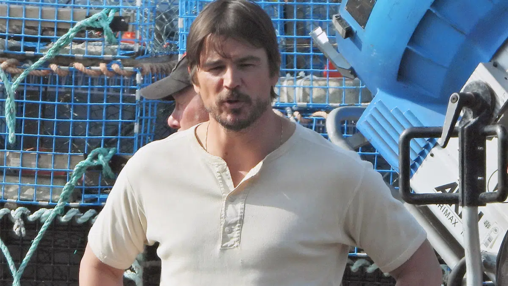 Josh Hartnett'in Yeni Newfoundland Deniz Canavarı Netflix Dizisinin Setindeki İlk Görüntüleri
