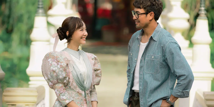 Tayland Zaman Döngüsü Romantik Komedi Filmi ‘Biriyle Aynı Gün’ Eylül 2025’te Vizyona Giriyor