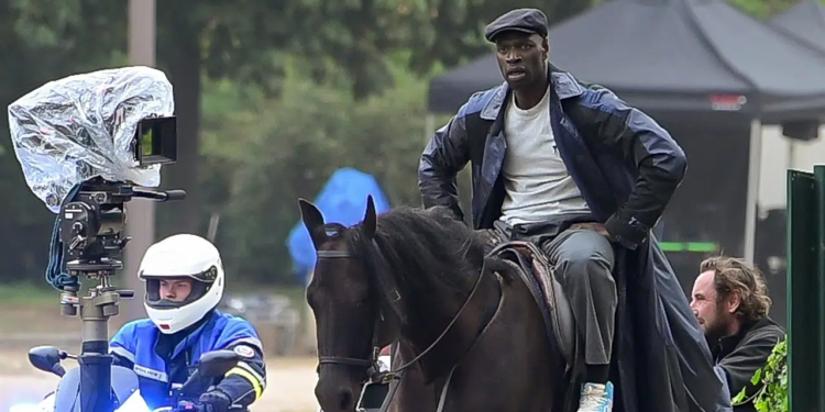 'Lupin' 4. Sezon: Çekimler Sonlanırken Paris'te Omar Sy Aksiyon Sahnesine İlk Bakış 1 ‘Lupin’ 4. Sezon: Çekimler Sonlanırken Paris’te Omar Sy Aksiyon Sahnesine İlk Bakış