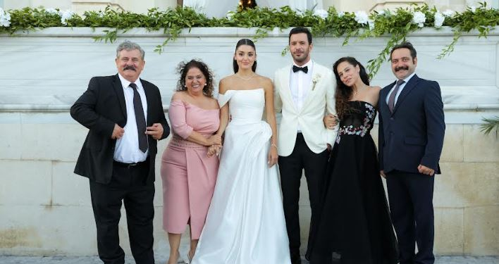 Aşk ve Gözyaşı güçlü hikayesi ile izleyicileri kendisine çekecek! 1 Aşk ve Gözyaşı güçlü hikayesi ile izleyicileri kendisine çekecek!