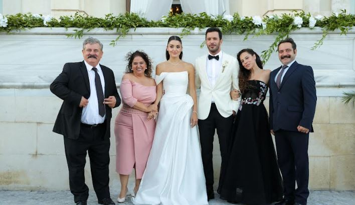 Aşk ve Gözyaşı güçlü hikayesi ile izleyicileri kendisine çekecek! 2 Aşk ve Gözyaşı güçlü hikayesi ile izleyicileri kendisine çekecek!
