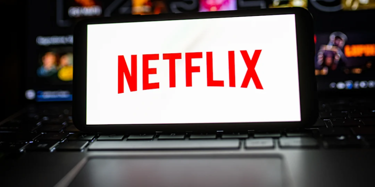 Victorious geri döndü! Hollywood Arts yan dizisi Netflix'te 1 Victorious geri döndü! Hollywood Arts yan dizisi Netflix’te