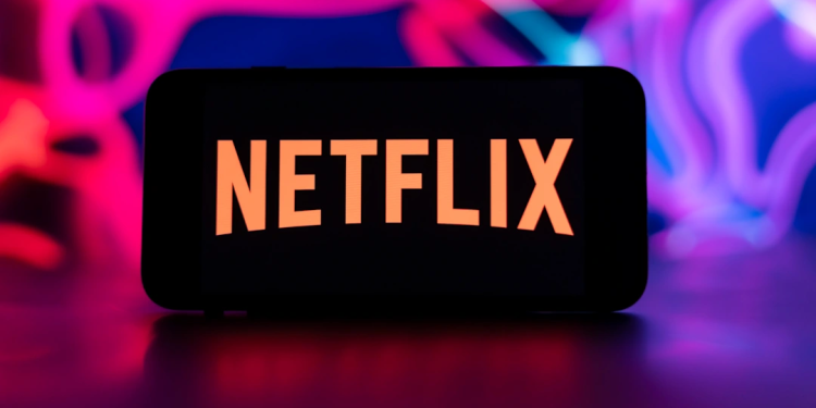 Netflix dizisinin gerçek suç mağdurlarının 'gerçek acılarını' istismar ettiği iddia edildi 1 Netflix dizisinin gerçek suç mağdurlarının ‘gerçek acılarını’ istismar ettiği iddia edildi