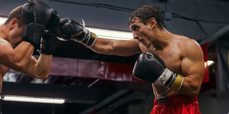 Netflix’in Poli Díaz’da Yeni Boks Filmini ‘Money Heist’ın Yıldızı Miguel Herrán Yönetecek Henüz ismi belirlenmeyen filmin İspanya’da çekimlerine başlandı ve bugün ilk görseller yayınlandı.