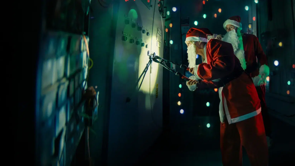 'Jingle Bell Heist' İncelemesi: Netflix'in Noel Soygunu 2025'teki Sıcak Seriyi Yaşatıyor 4 'Jingle Bell Heist' İncelemesi: Netflix'in Noel Soygunu 2025'teki Sıcak Seriyi Yaşatıyor