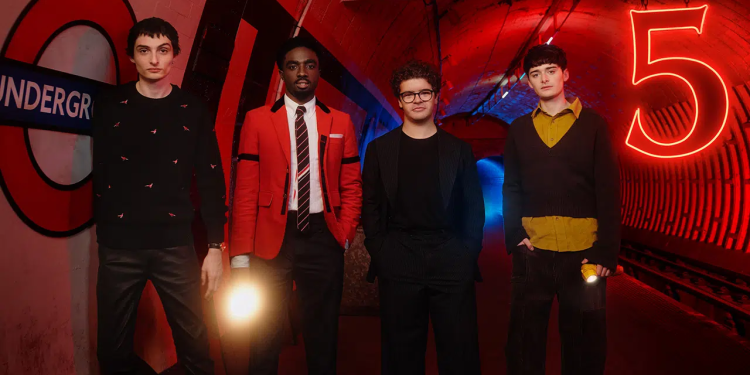 "Acımasız ve Sinematik": Hayranlar 'Stranger Things' 5. Sezon 1. Bölüm Hakkında İlk Tepkilerini Paylaştı 1 “Acımasız ve Sinematik”: Hayranlar ‘Stranger Things’ 5. Sezon 1. Bölüm Hakkında İlk Tepkilerini Paylaştı