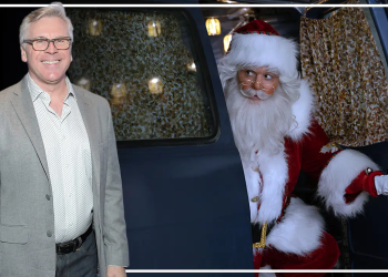 Yönetmen Mike Rohl, Netflix’in keyif veren Noel yapımı ‘My Secret Santa’nın yapım sürecini anlatıyor.