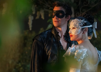 25 Aralık, Bridgerton taraftarları için unutulmaz bir gün olabilir. 36 25 Aralık, Bridgerton taraftarları için unutulmaz bir gün olabilir.