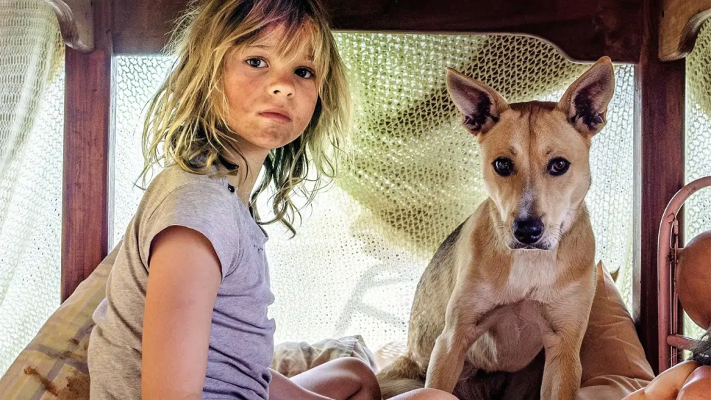 Embeth Davidtz'in Beğeni Toplayan Filmi 'Don't Let's Go to the Dogs Tonight' Netflix'te Yayınlanacak 2 Embeth Davidtz'in Beğeni Toplayan Filmi 'Don't Let's Go to the Dogs Tonight' Netflix'te Yayınlanacak